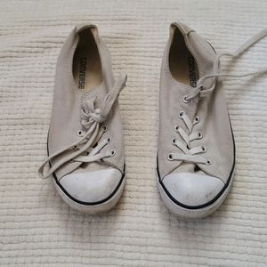 Converse grey and white